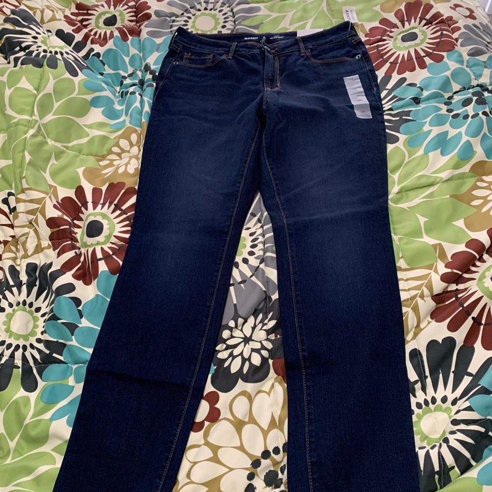 Old Navy Mid Rise Pop Icon Skinny Jeans